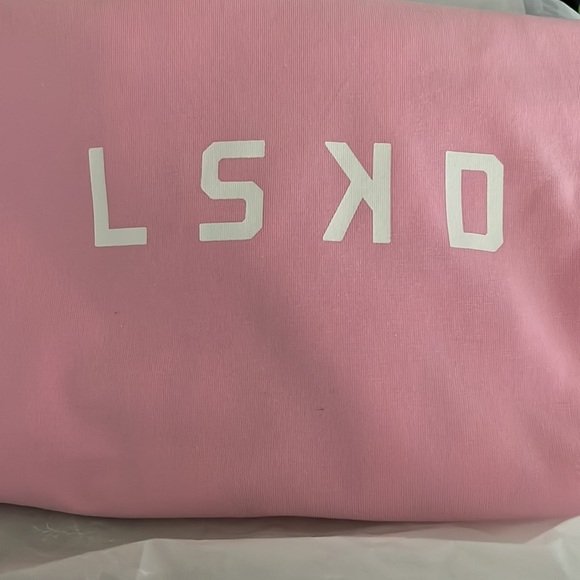 LSKD Roar Love Women’s Cropped T-shirt - Picture 4 of 6